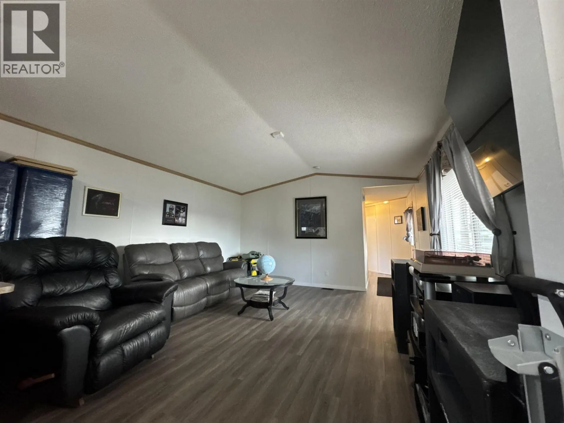 10495 102 STREET - Image 2