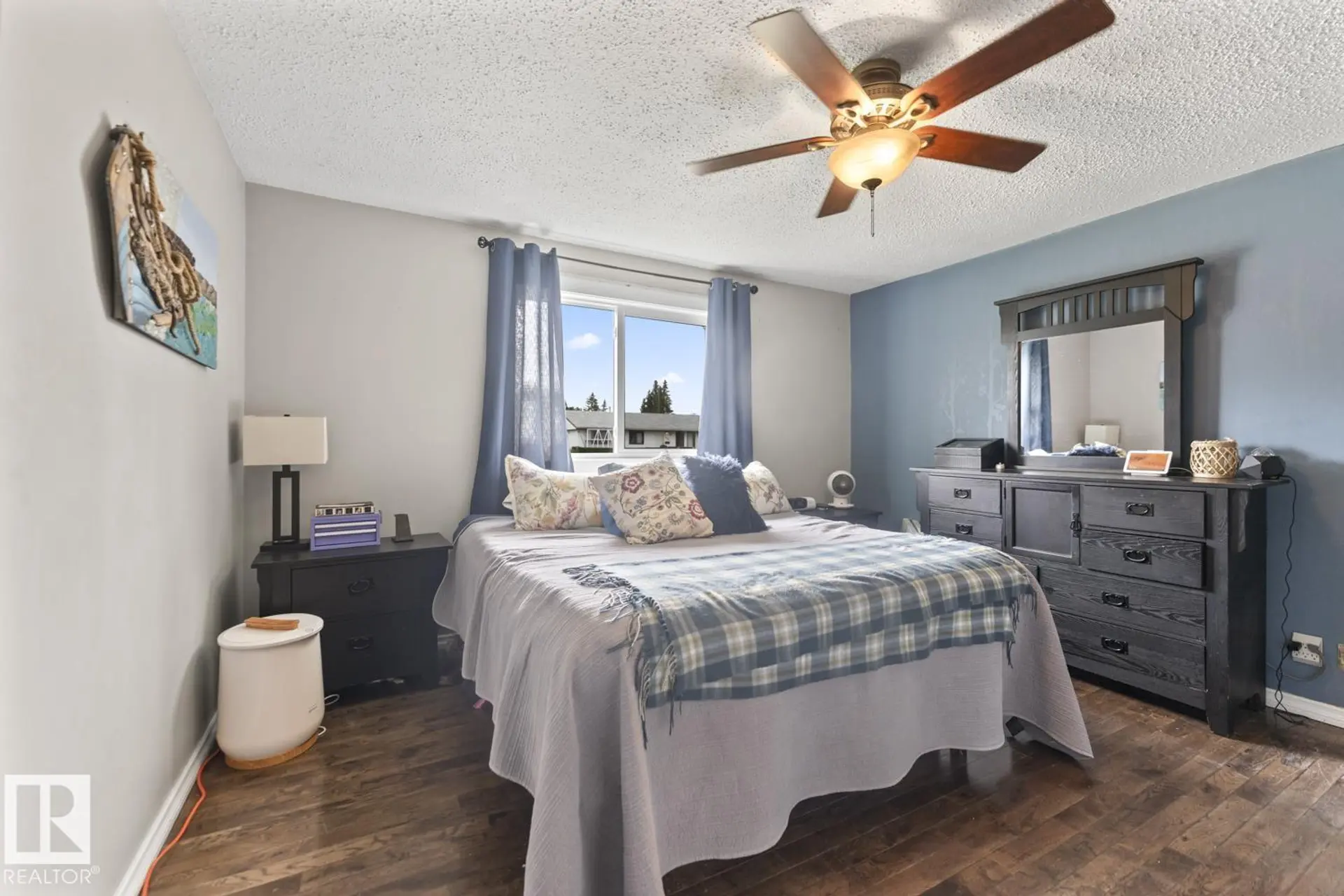5709 51 AV - Image 12