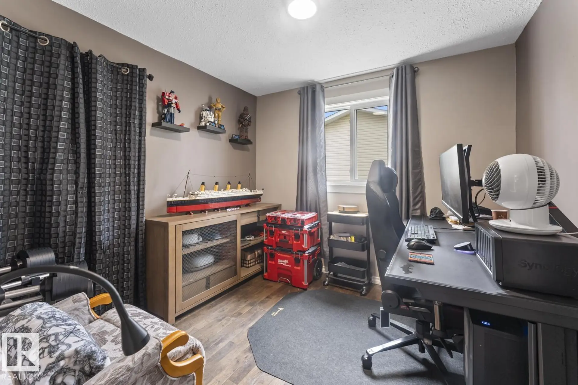 5709 51 AV - Image 16