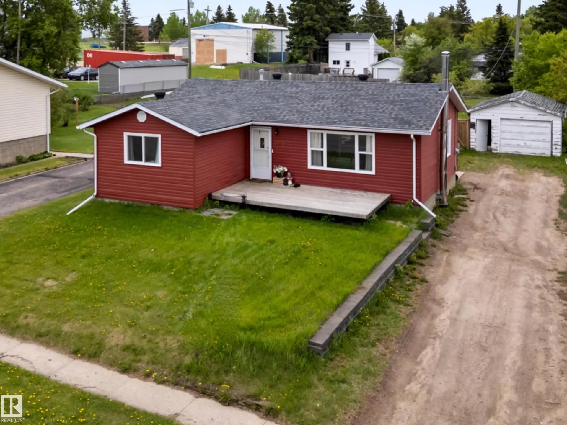 5709 51 AV - Image 19