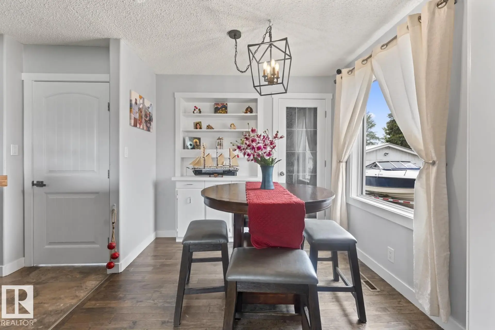5709 51 AV - Image 8