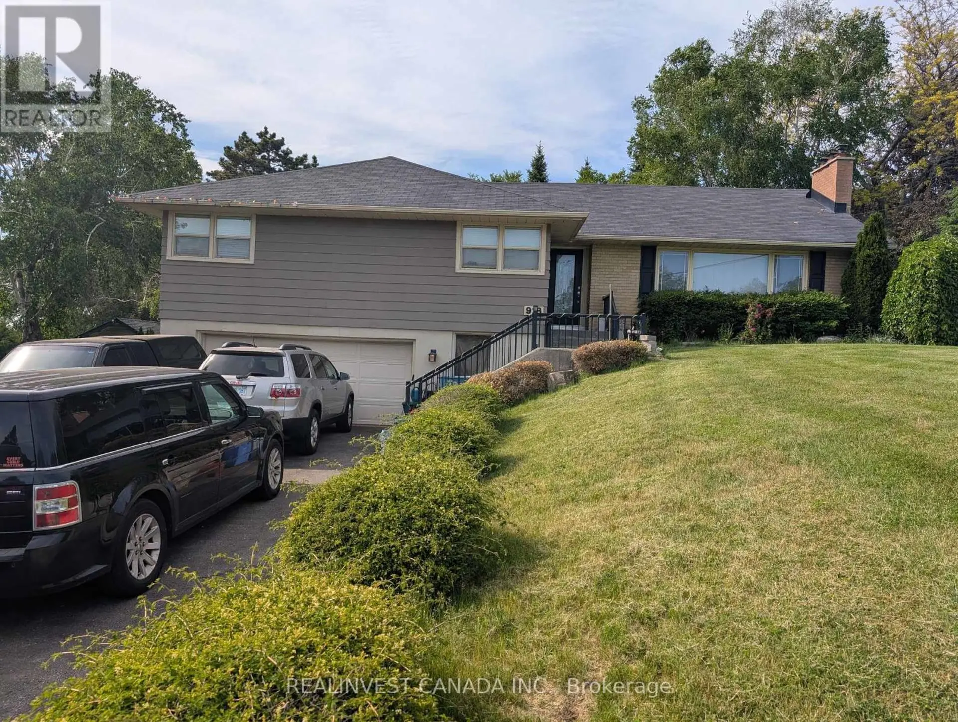 918 PINECREST ROAD - Image 1