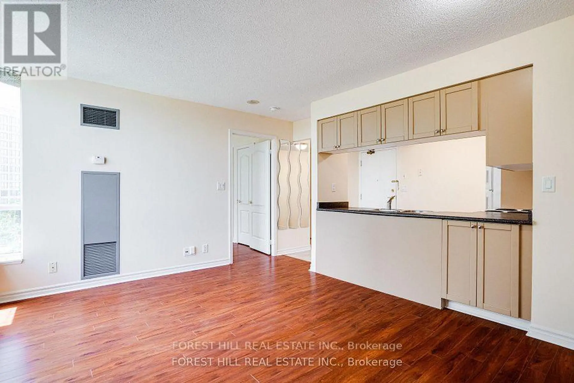 #608 745 NEW WESTMINSTER DRIVE - Image 11