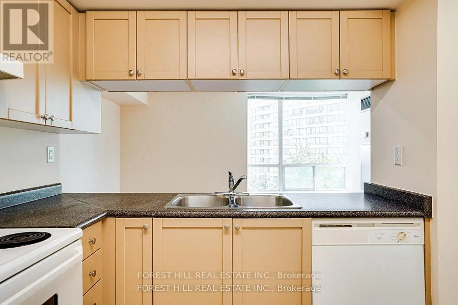 #608 745 NEW WESTMINSTER DRIVE - Image 14