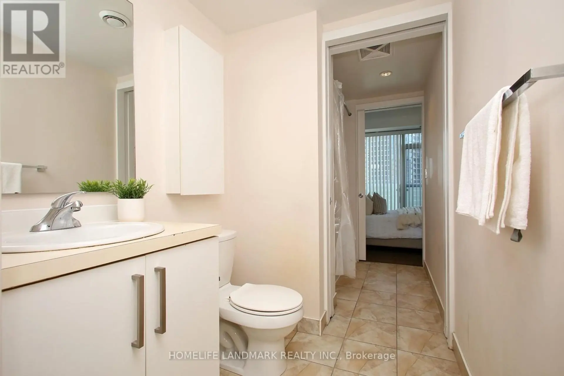#1504 12 YORK STREET - Image 16