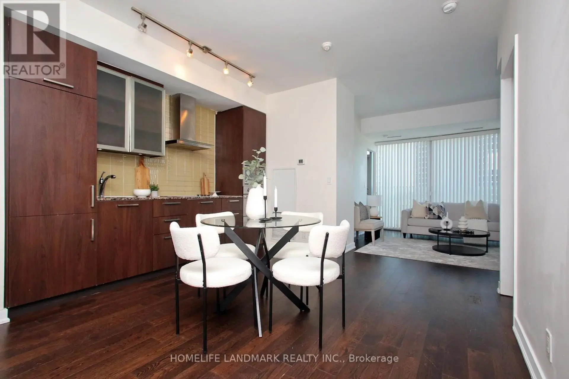 #1504 12 YORK STREET - Image 9