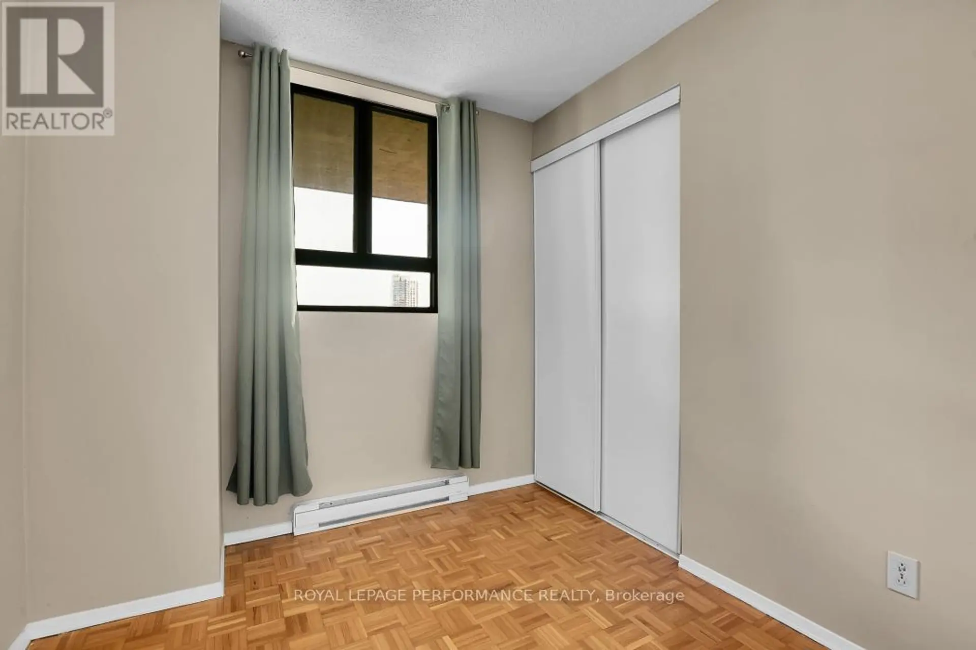 #1107 475 LAURIER AVENUE W - Image 11