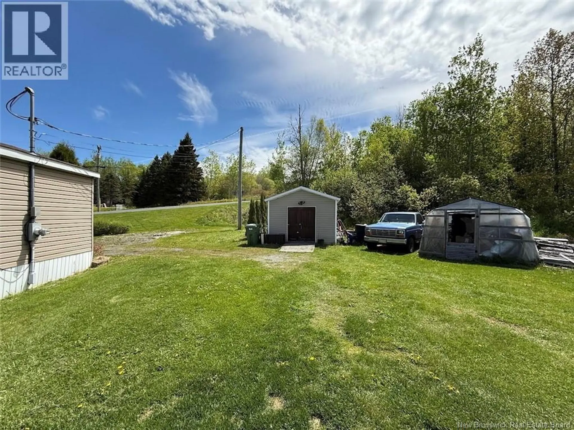 678 Toussaint Road - Image 14
