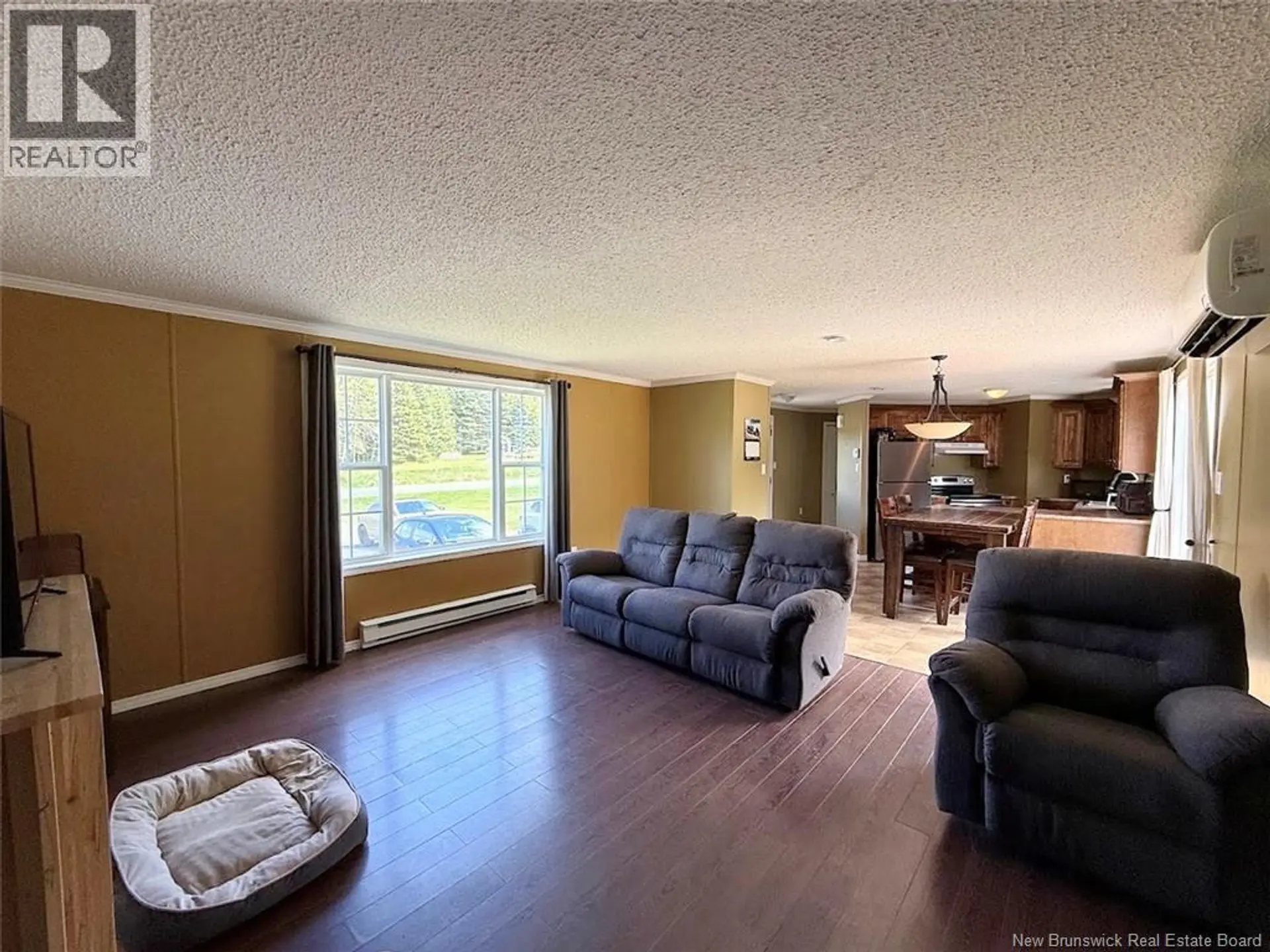 678 Toussaint Road - Image 5