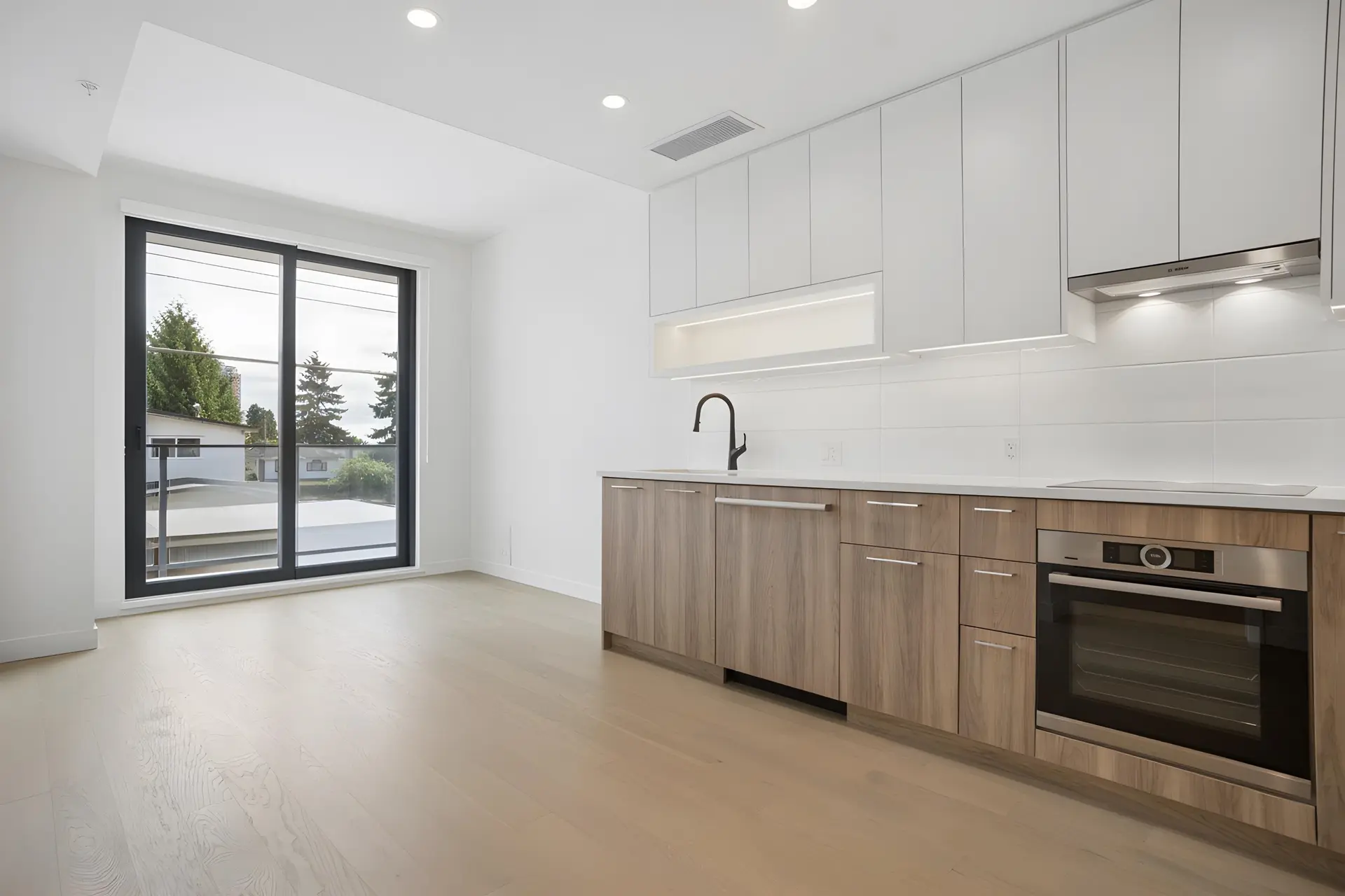 #202 8398 Oak Street - Image 2