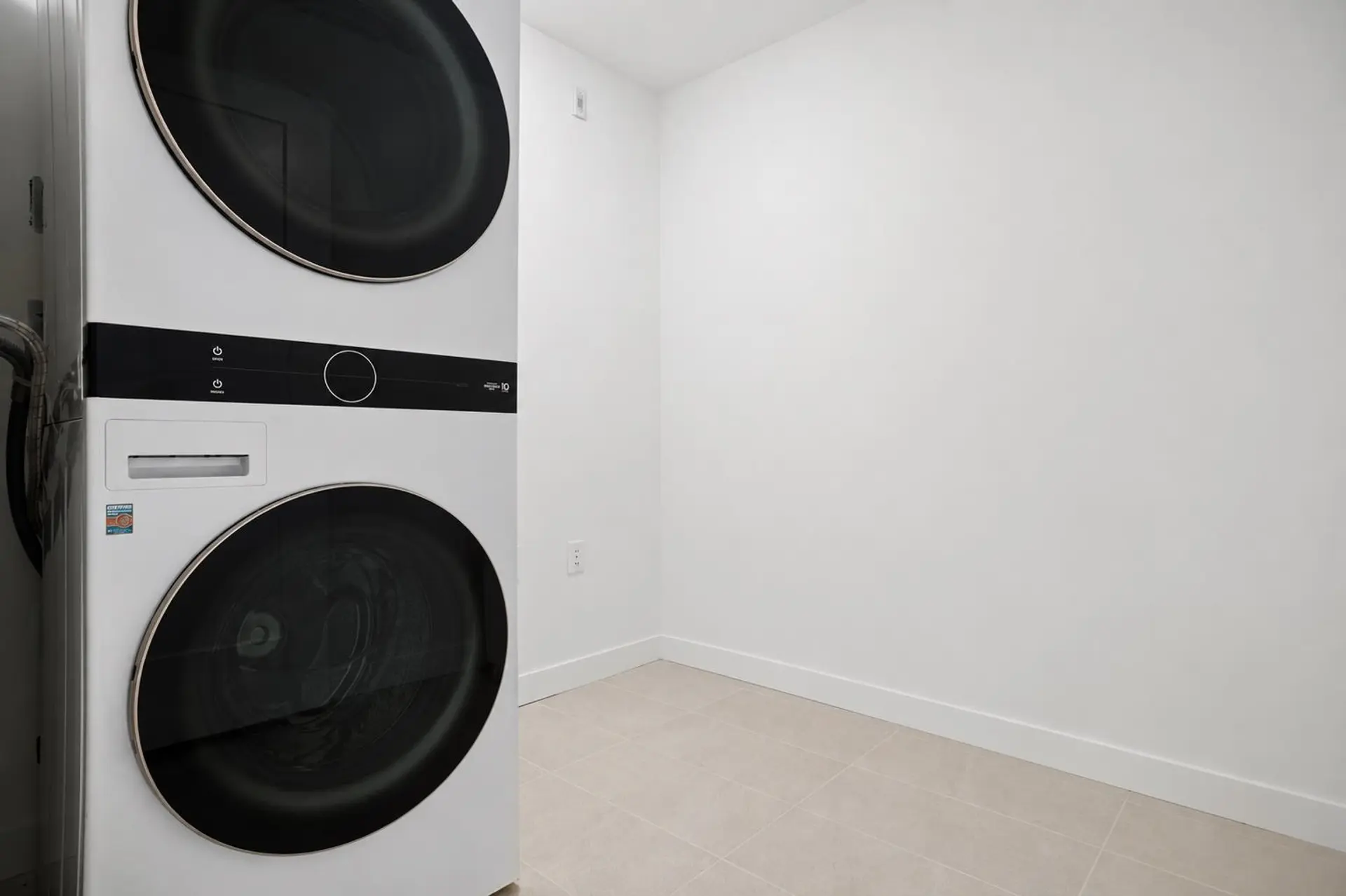 #202 8398 Oak Street - Image 14