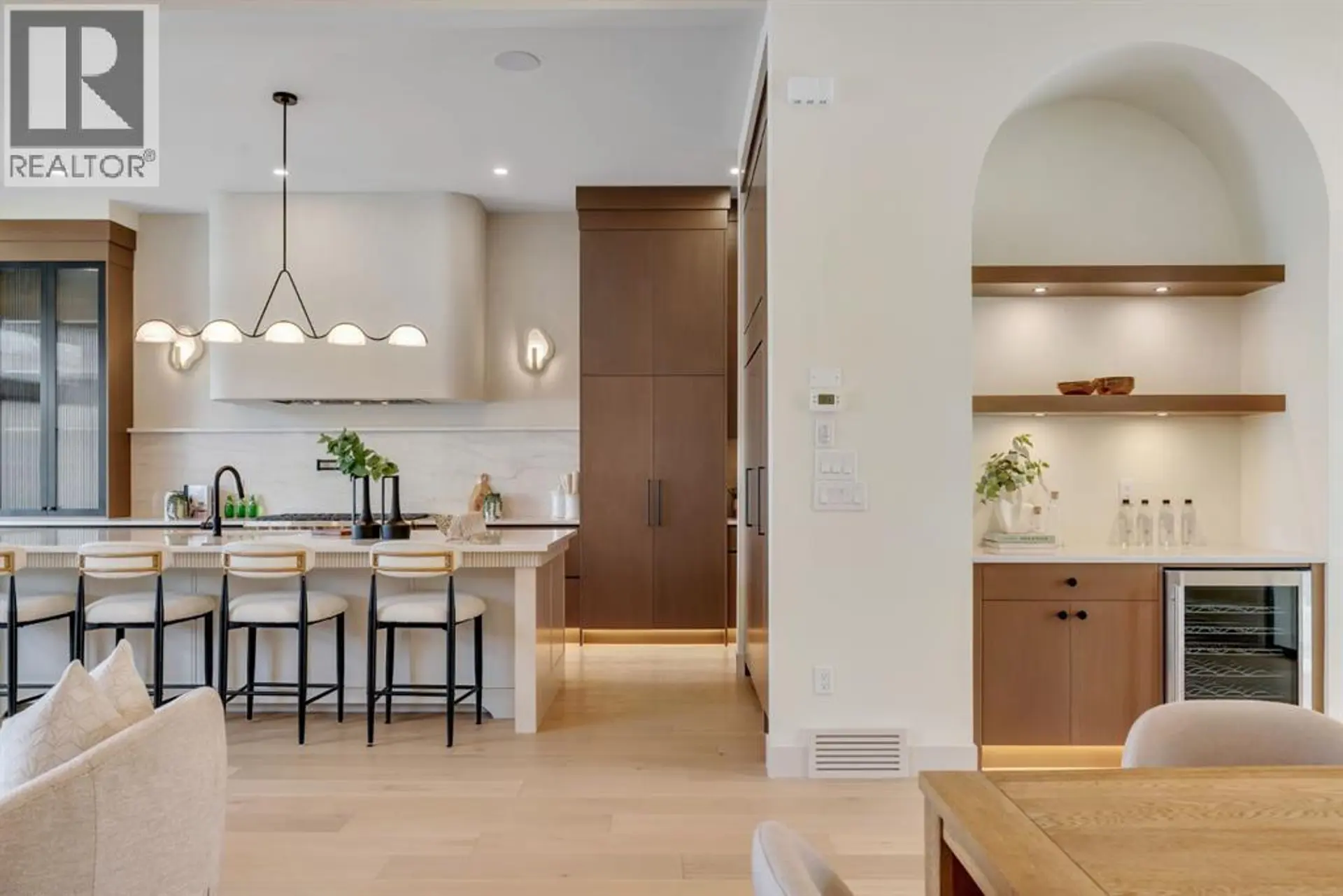 4110 18 Street SW - Image 16