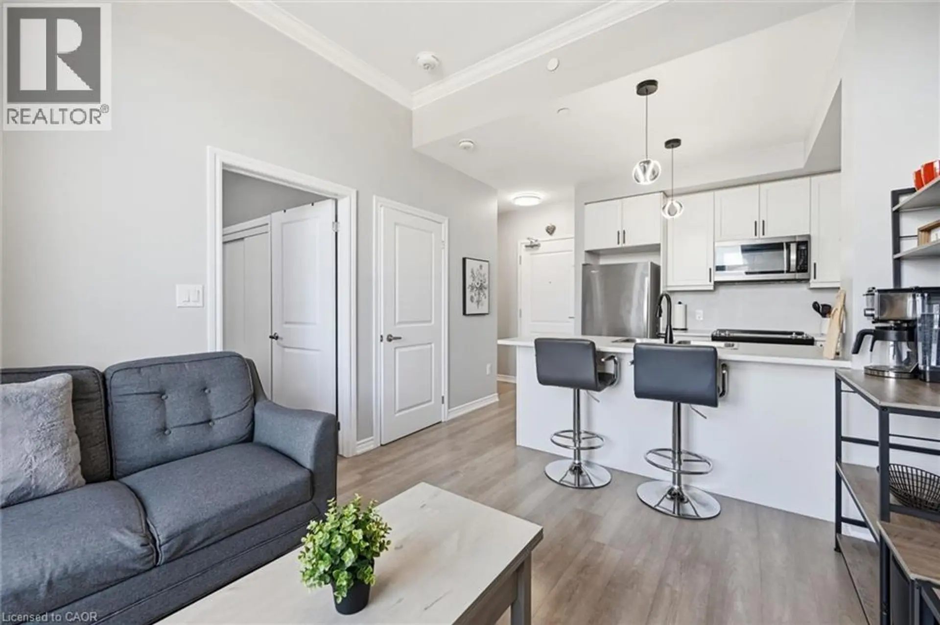 #514 450 DUNDAS Street - Image 8