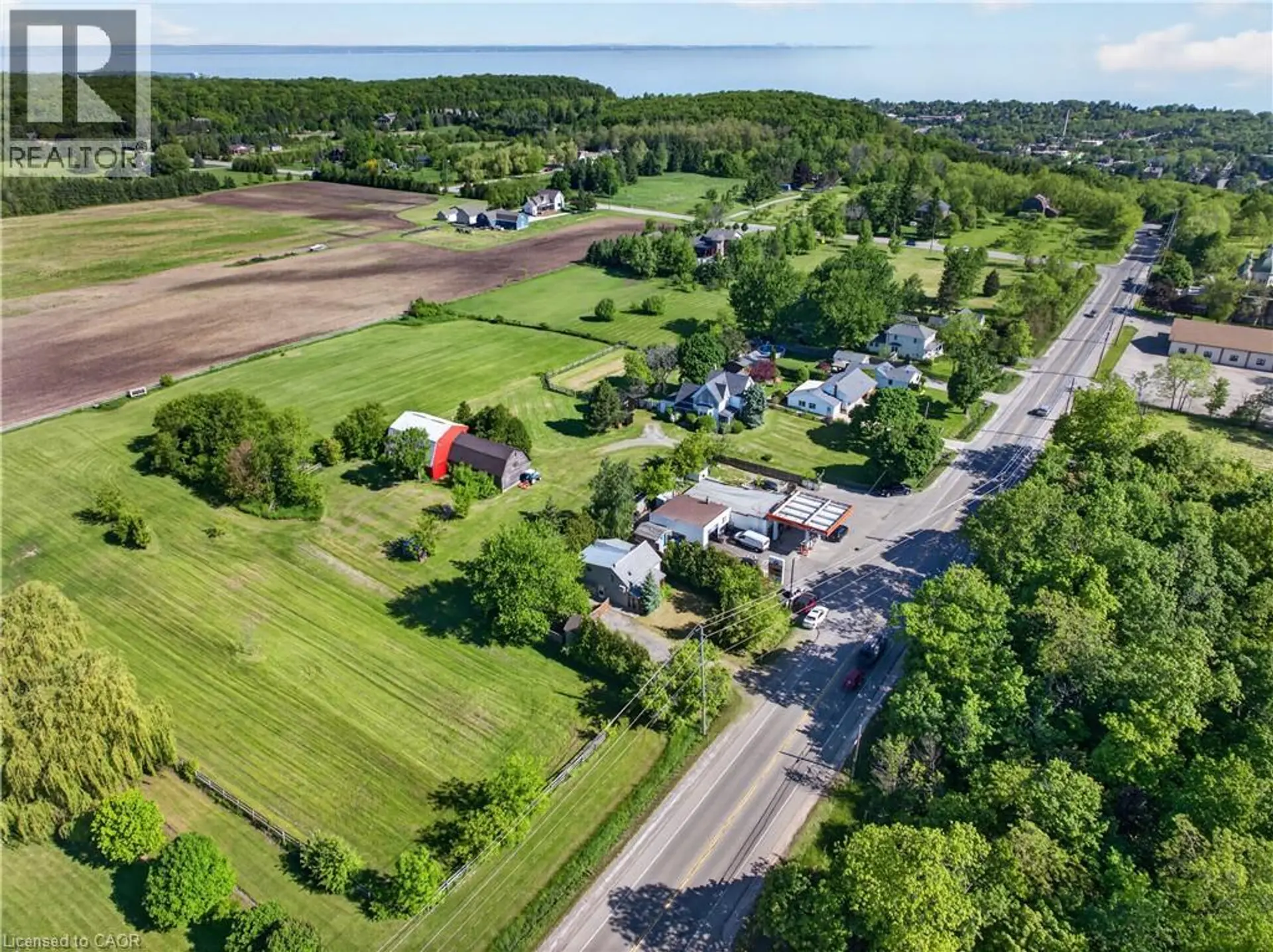 126 MOUNTAIN Street - Image 11
