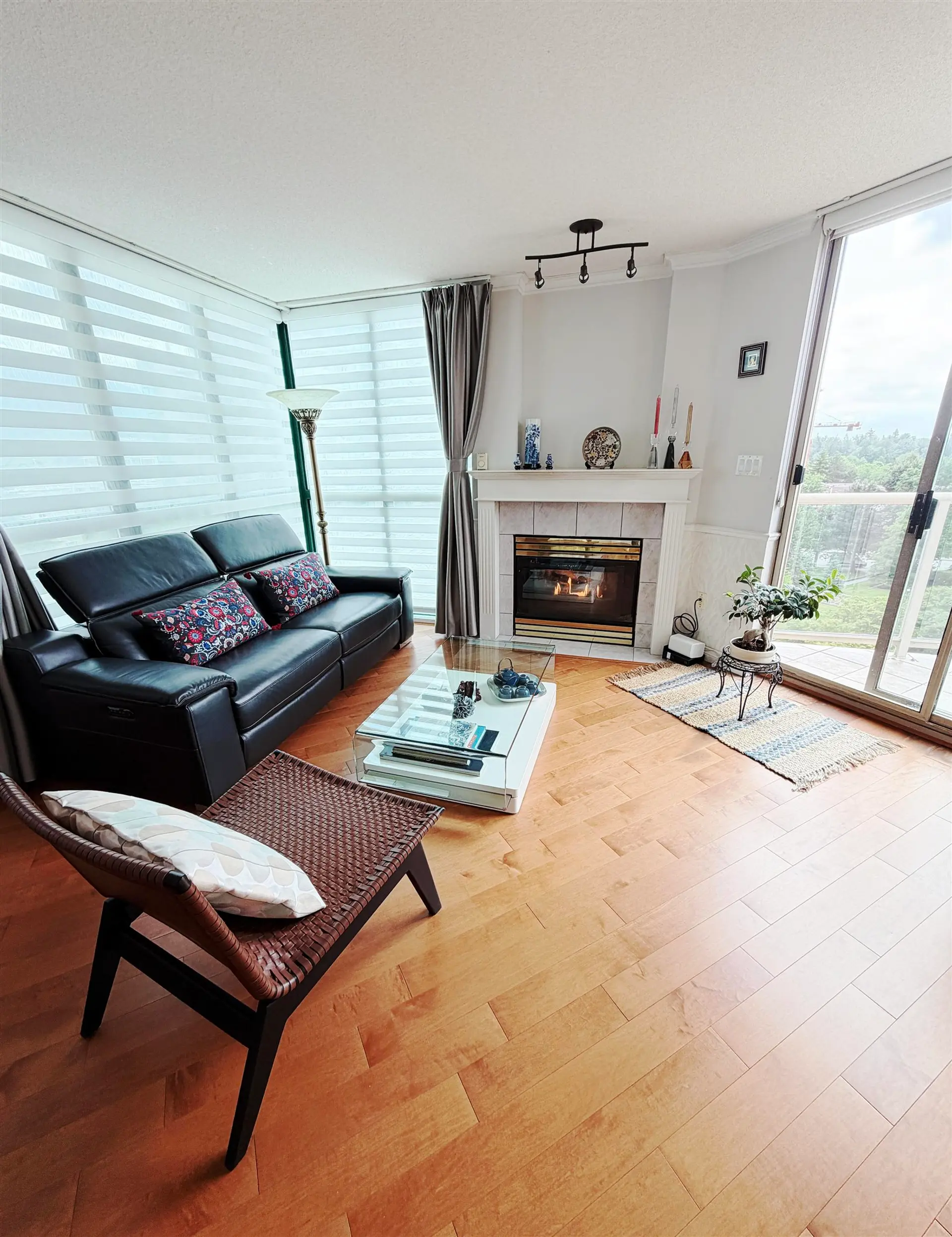 #806 1199 Eastwood Street - Image 4