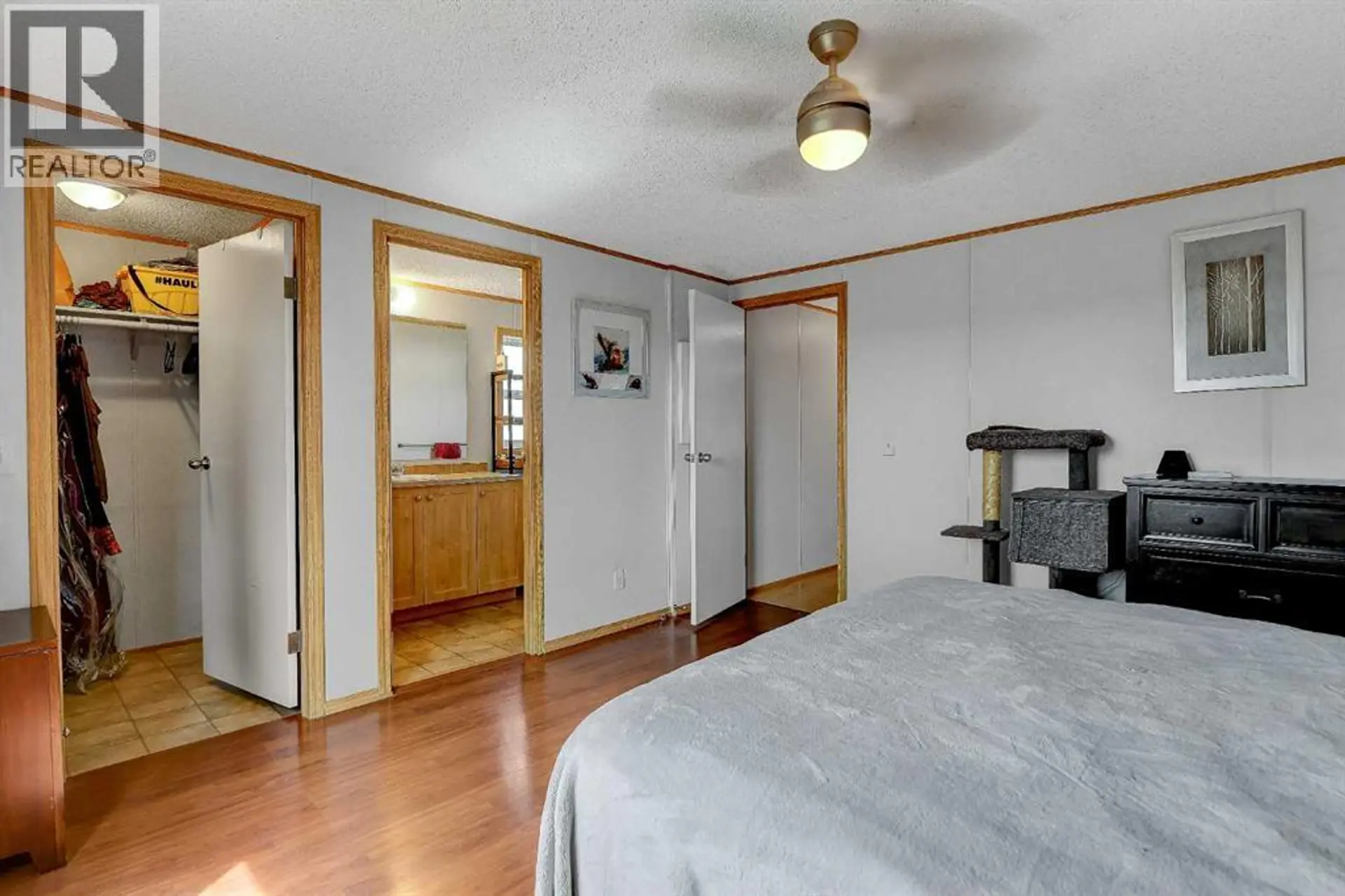 9021 85 Avenue - Image 13