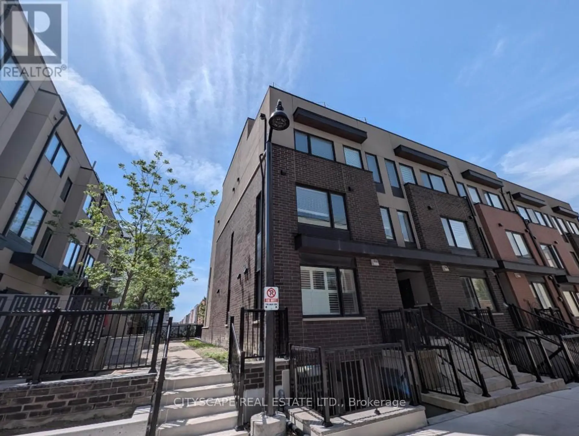 #4 142 WILLIAM DUNCAN ROAD - Image 2