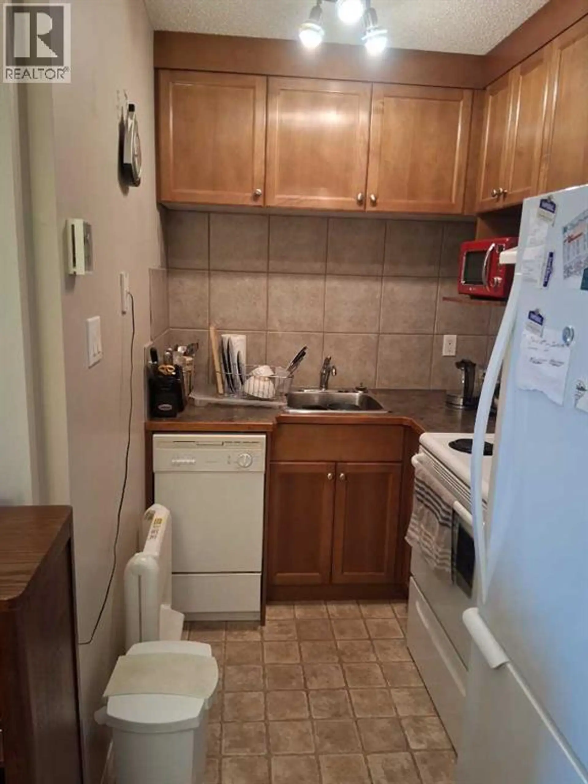 #M 202 2004 13 Avenue N - Image 3