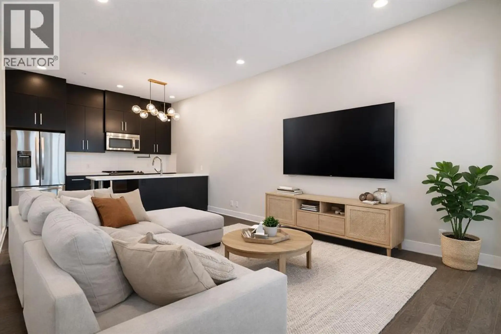 #102 1808 27 Avenue SW - Image 4