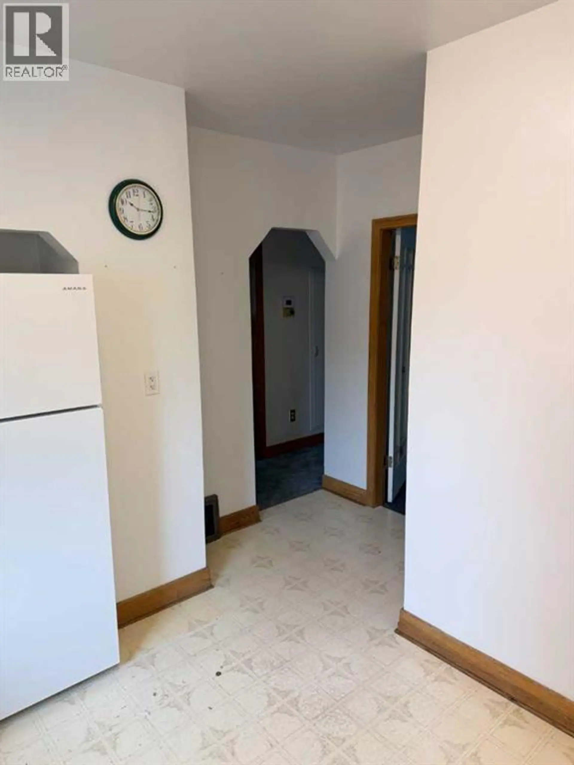 46 2 Street NW - Image 6
