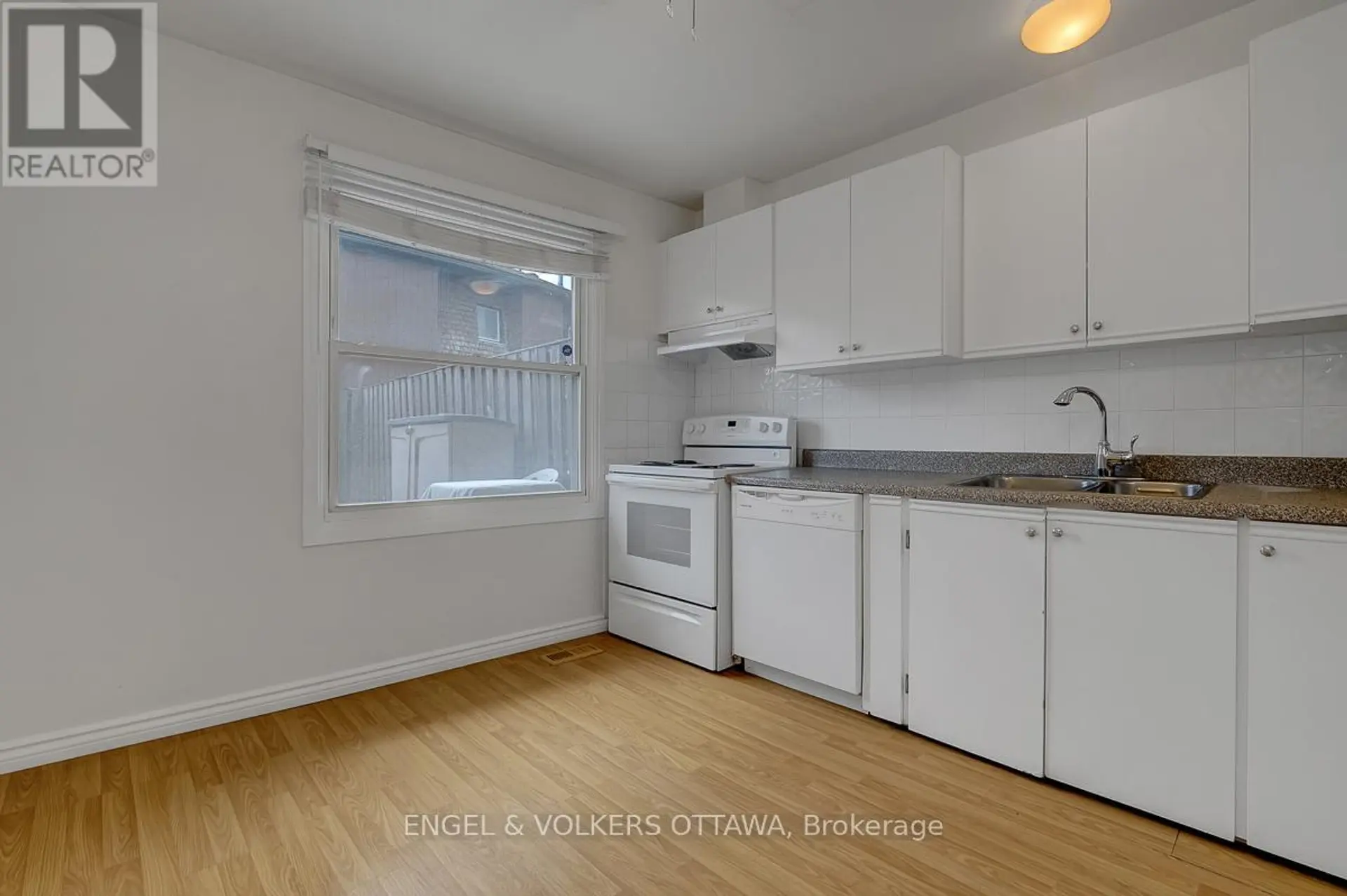 #B 765 SPRINGLAND DRIVE - Image 9
