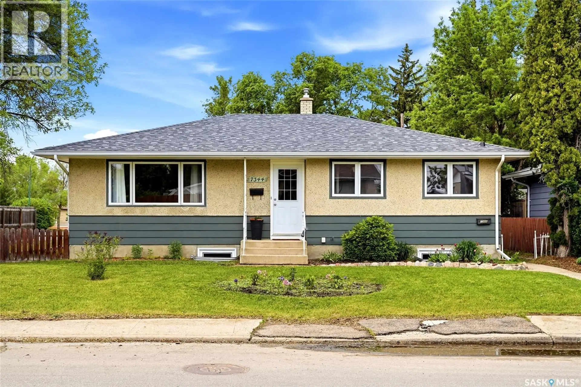 Property at 7344 6th AVENUE, Regina, SK