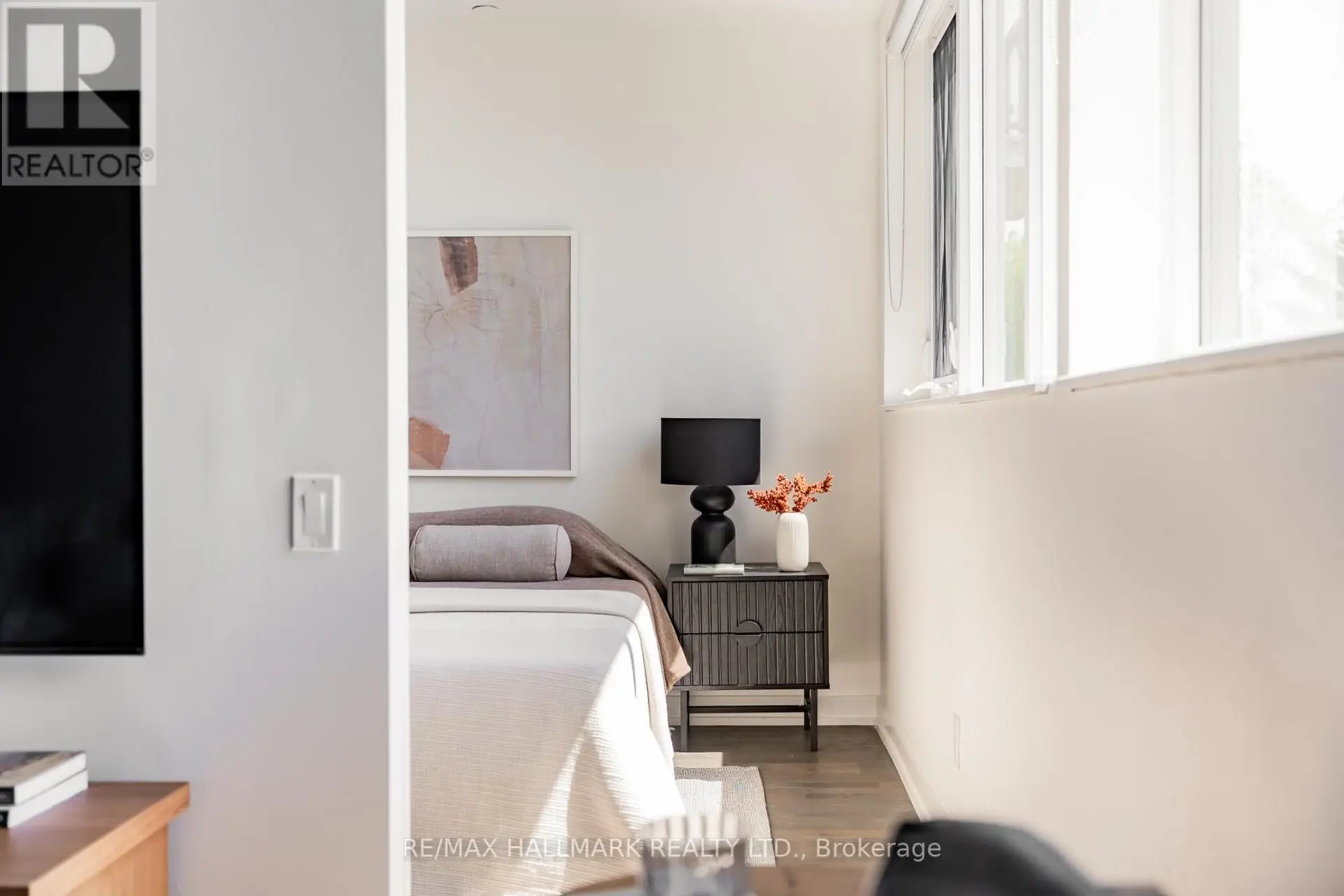 #201 60 HASLETT AVENUE - Image 12