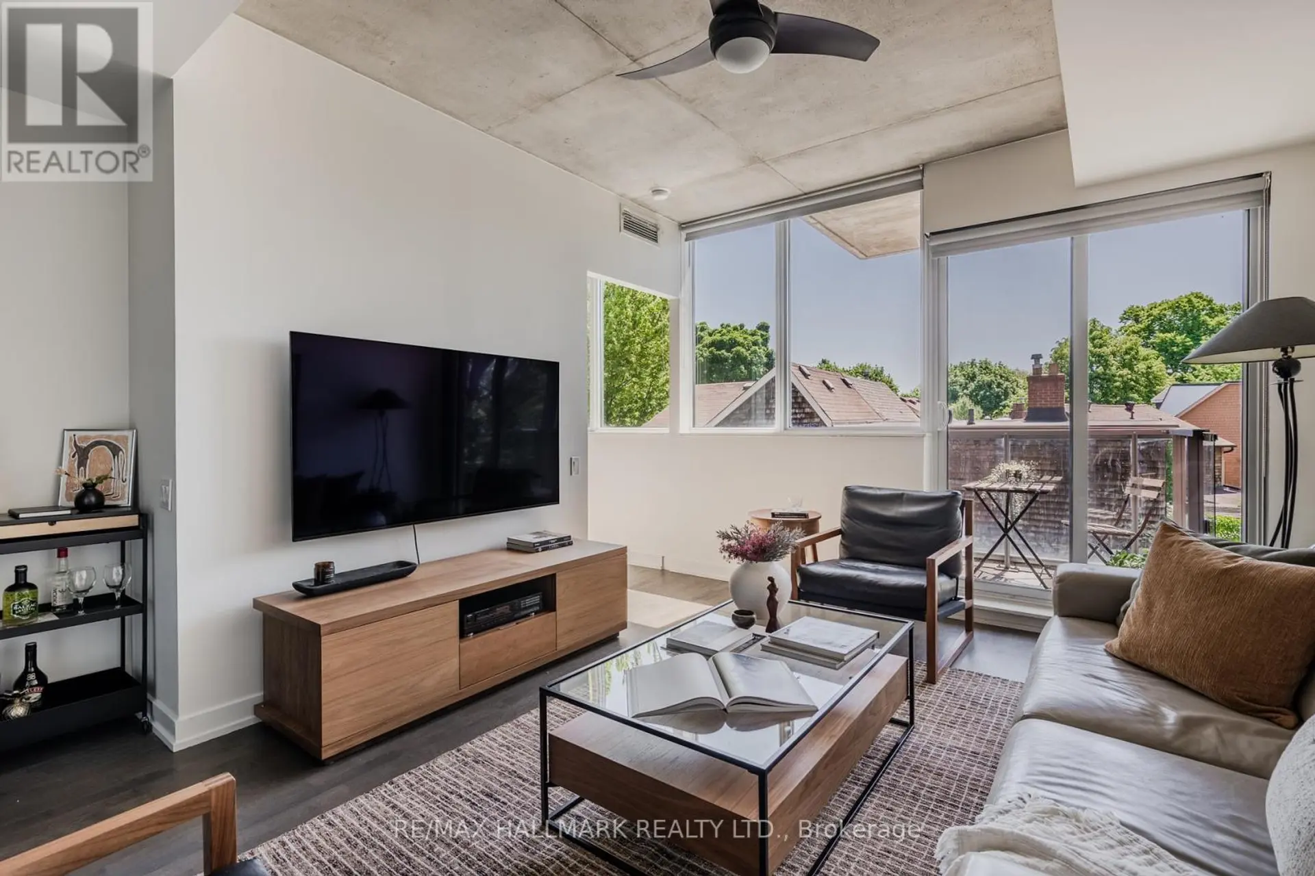 #201 60 HASLETT AVENUE - Image 2