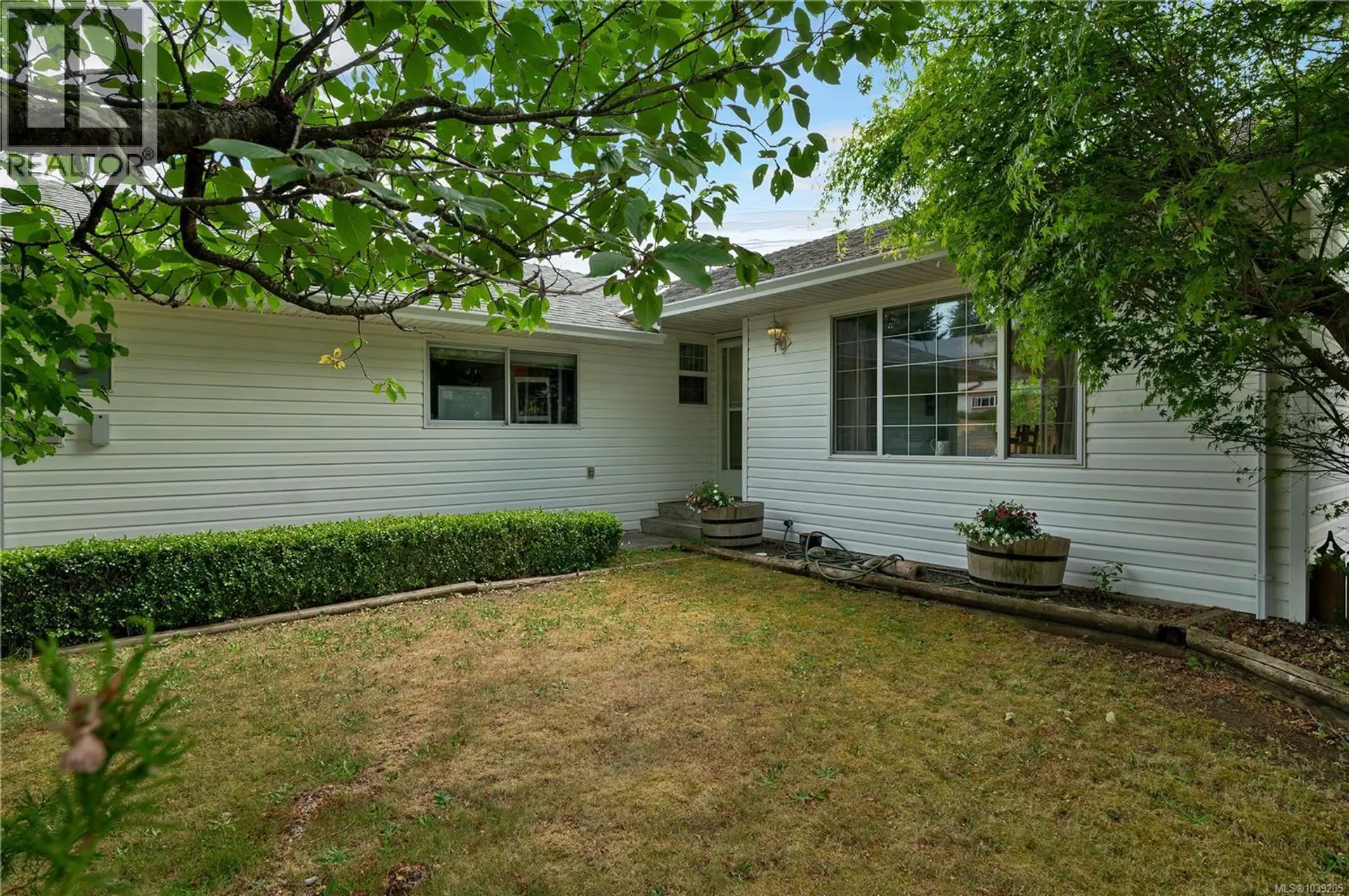 Property at 755 Kit Cres, Campbell River, BC