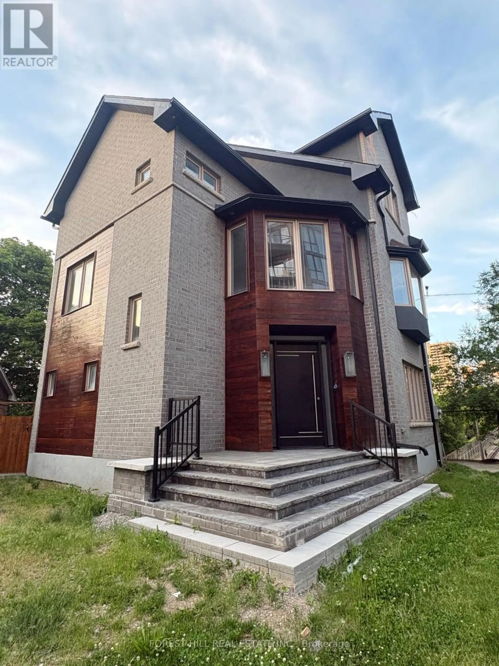17 KENNEDY PARK ROAD - Image 1