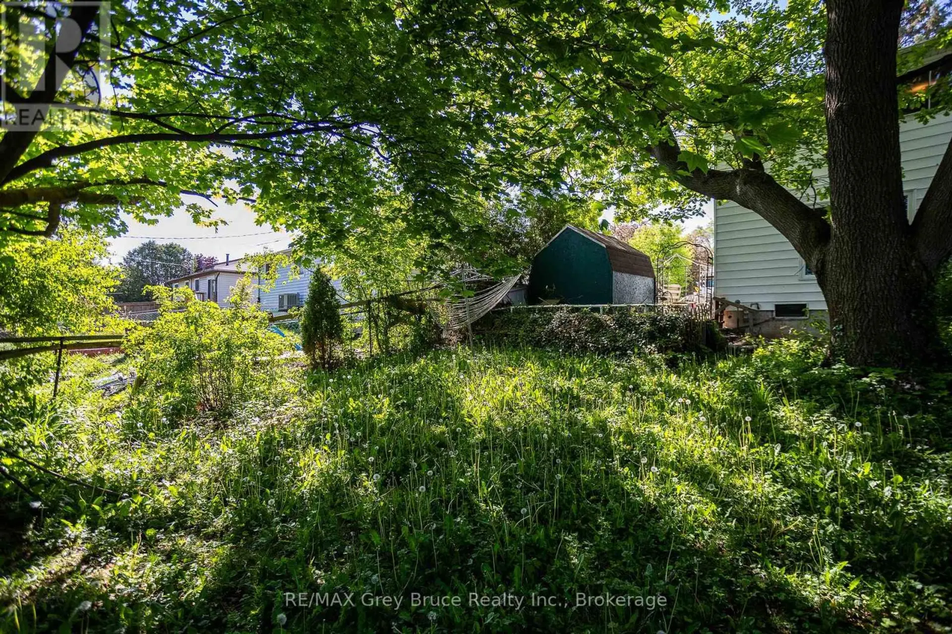 1068 11TH STREET E - Image 18