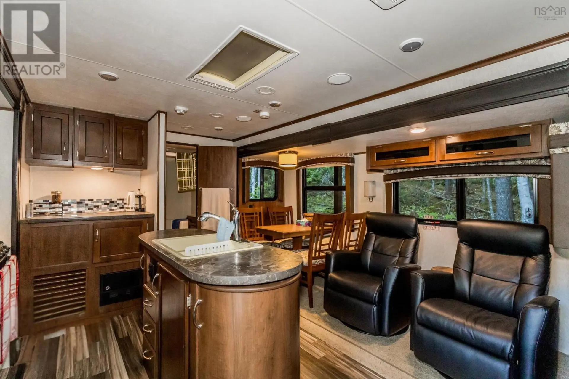 535 Grand Lake Road - Image 9