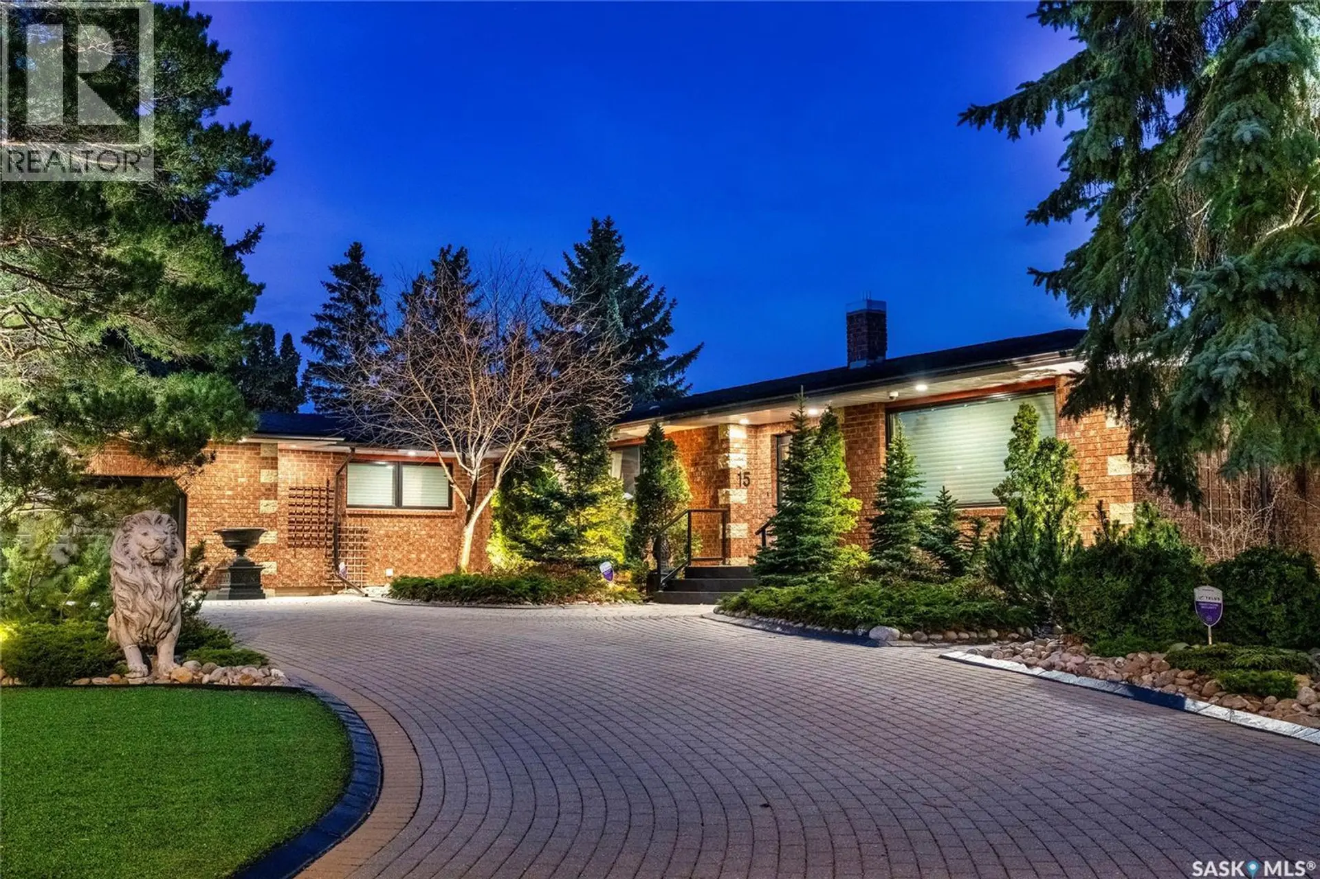 Property at 15 Quappelle COURT, Saskatoon, SK