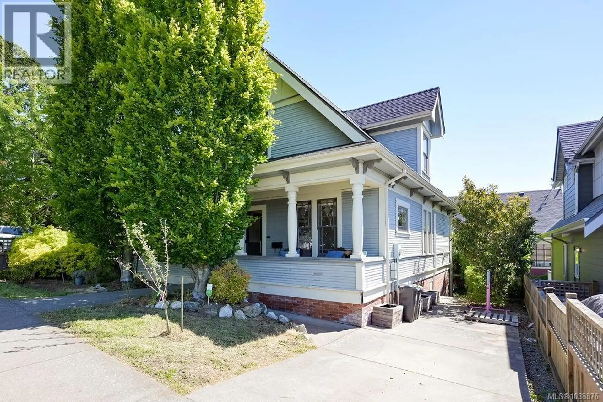 Property at 847 Carrie St, Esquimalt, BC