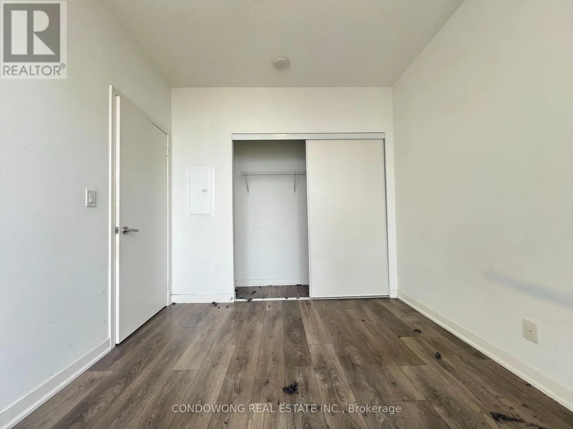 #4905 100 HARBOUR STREET - Image 10