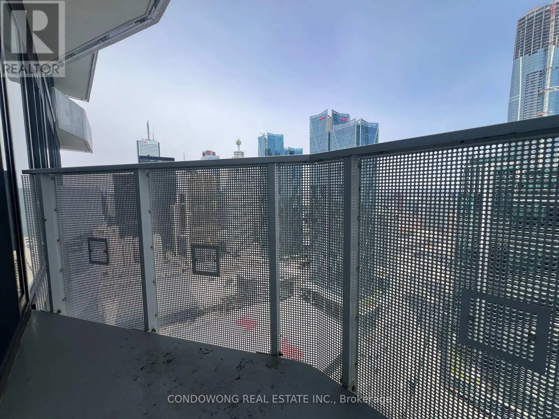 #4905 100 HARBOUR STREET - Image 11