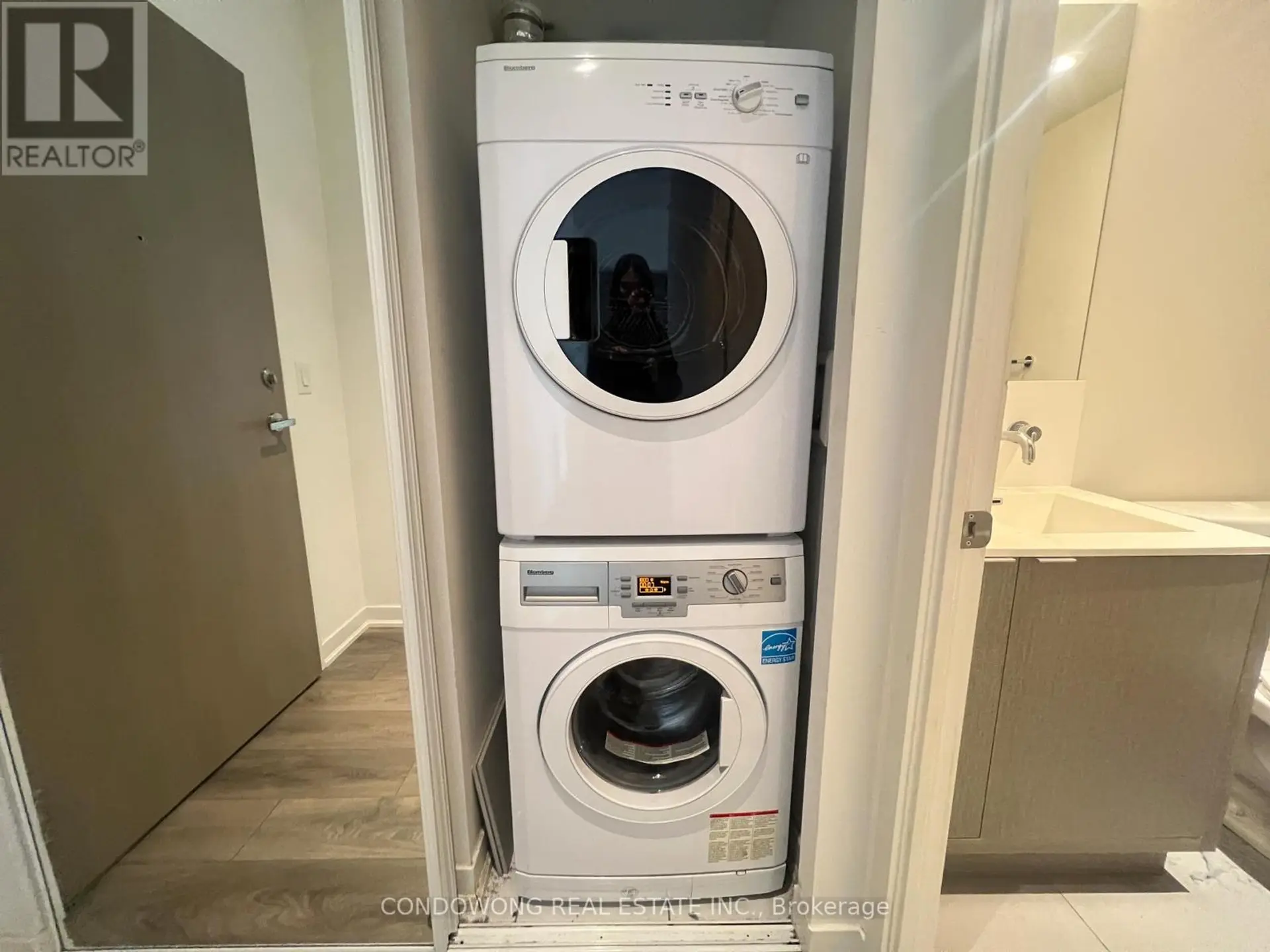 #4905 100 HARBOUR STREET - Image 15