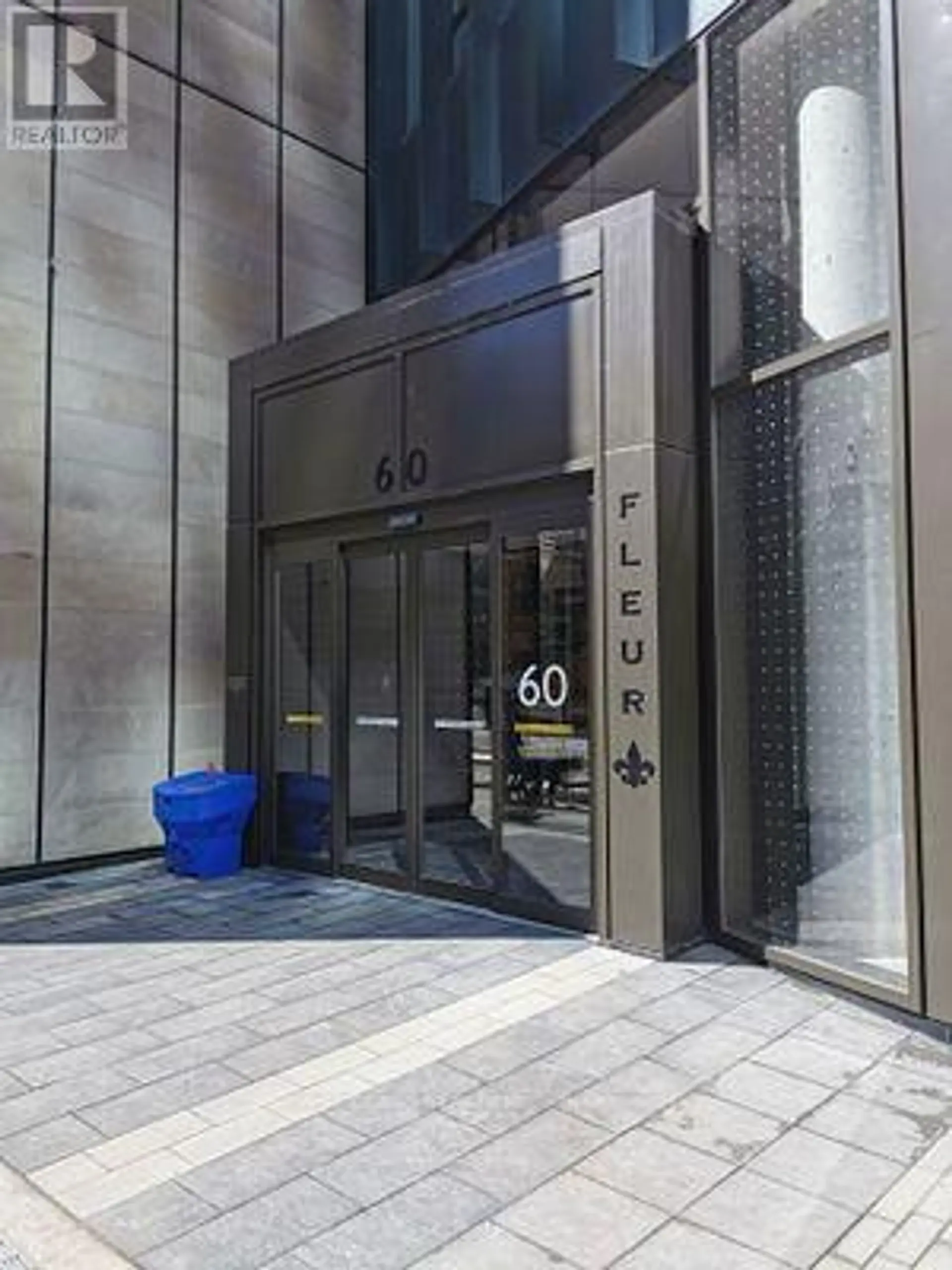 #1810 60 SHUTER STREET - Image 2