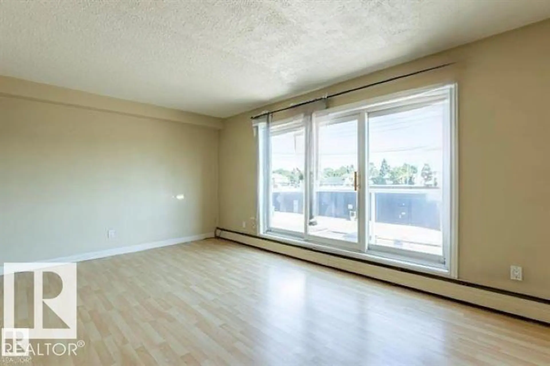 #307 8215 83 AV NW - Image 10