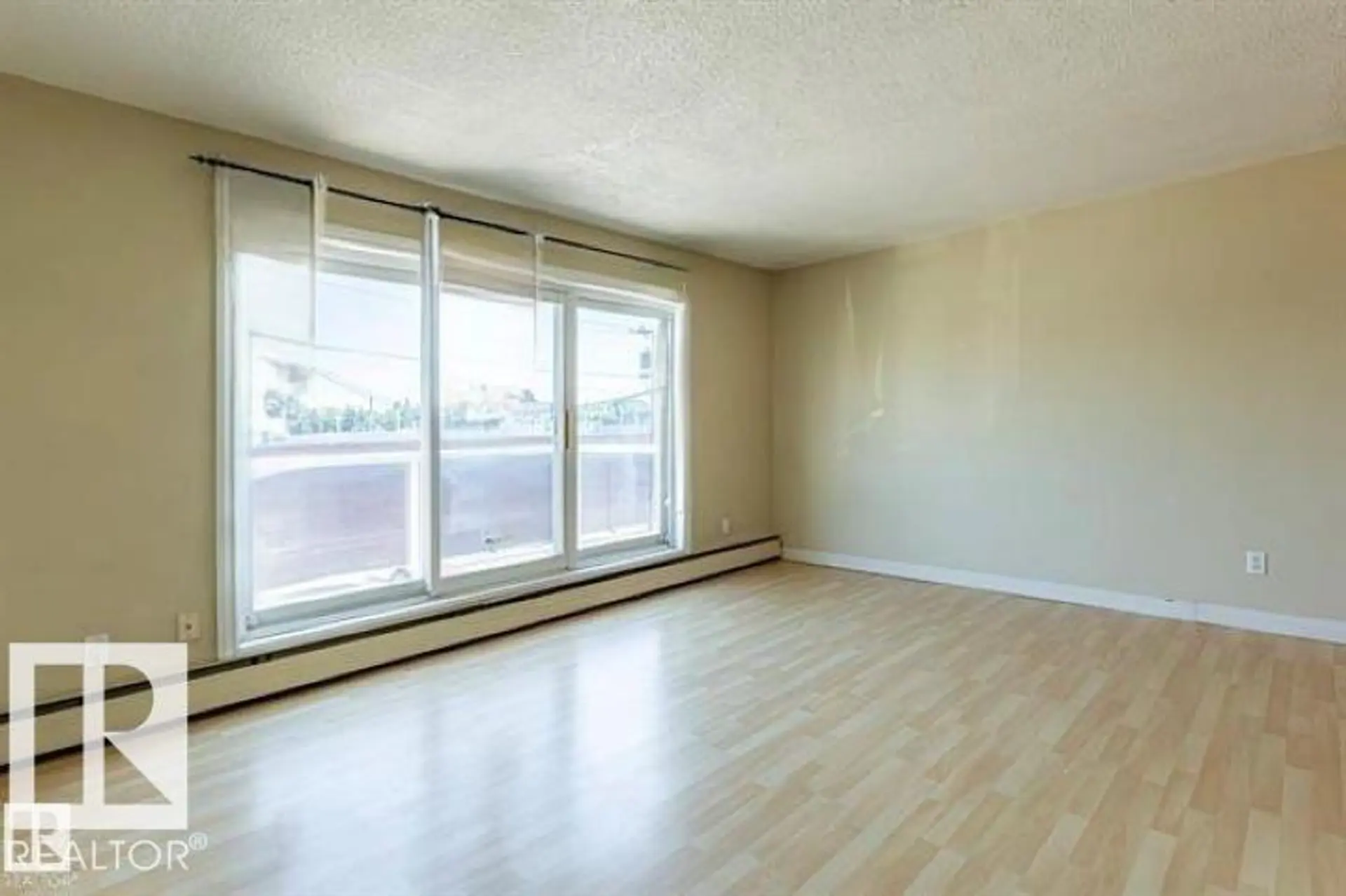 #307 8215 83 AV NW - Image 13