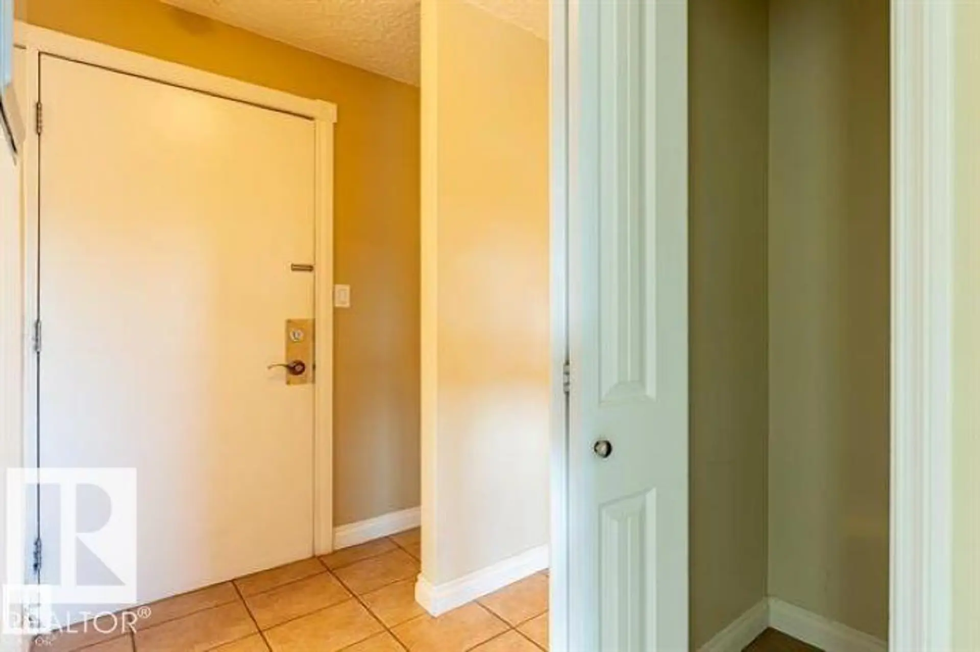 #307 8215 83 AV NW - Image 3