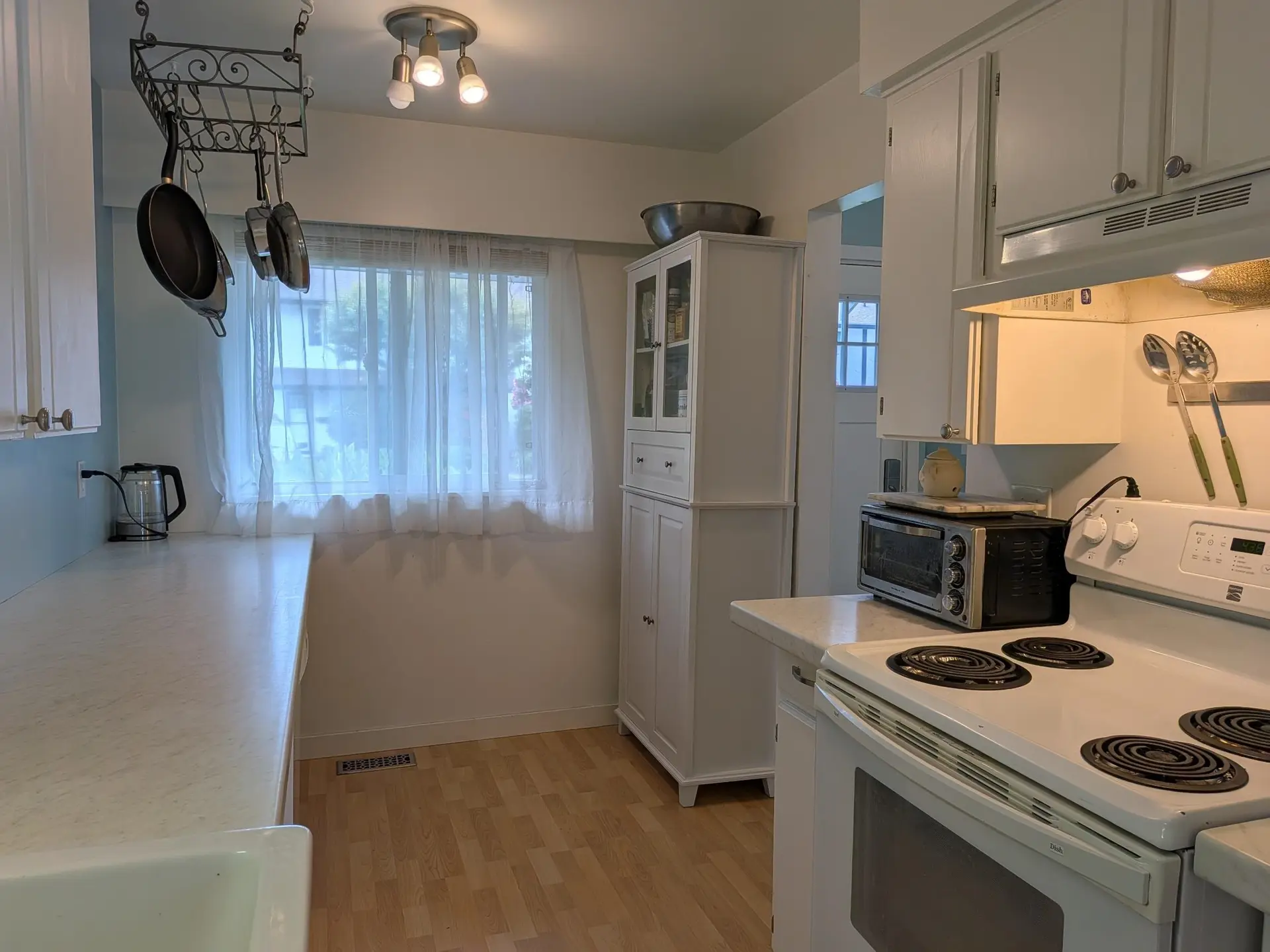 #114 32880 Bevan Way - Image 3