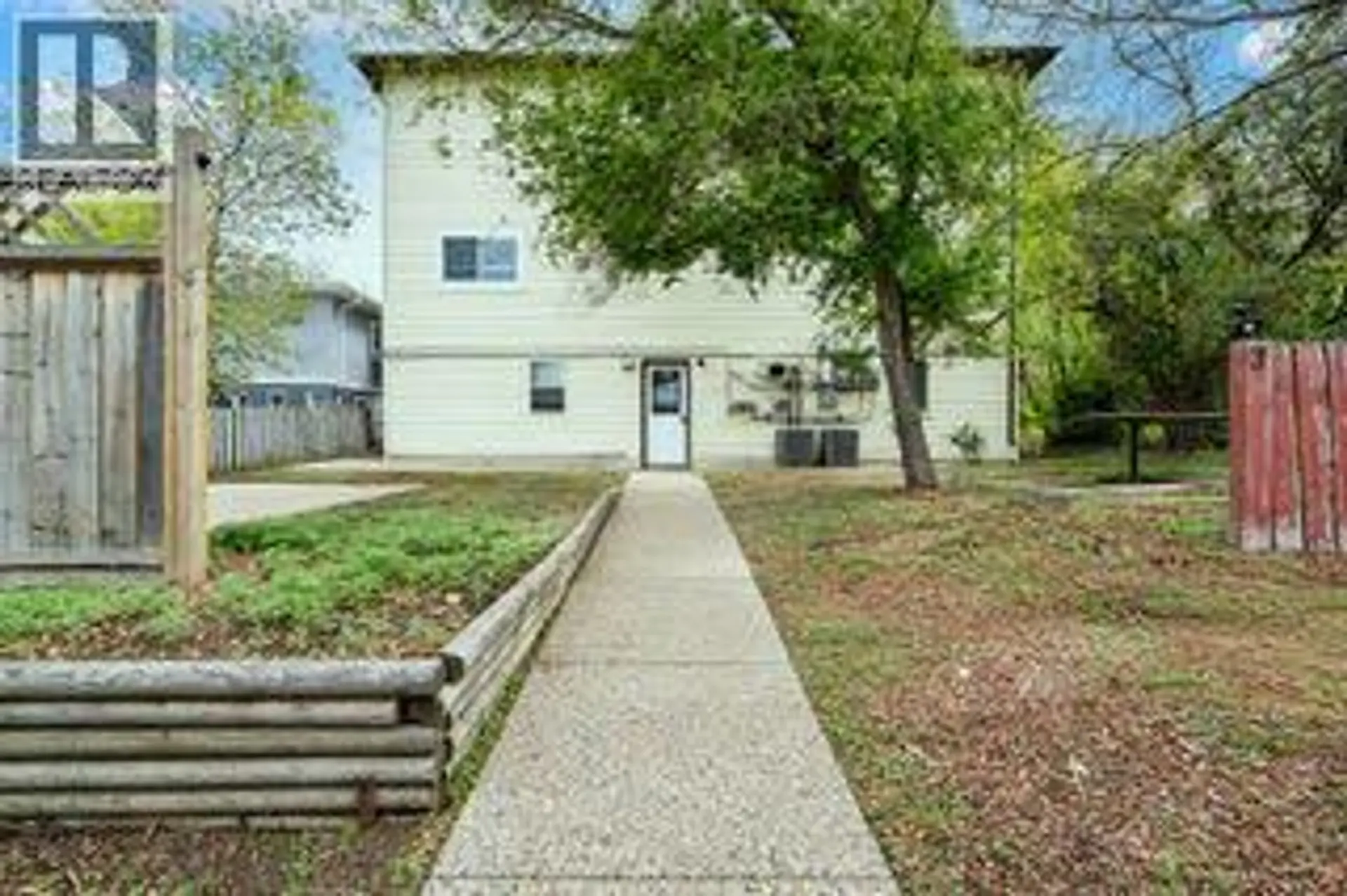 230 3 Street SE - Image 16