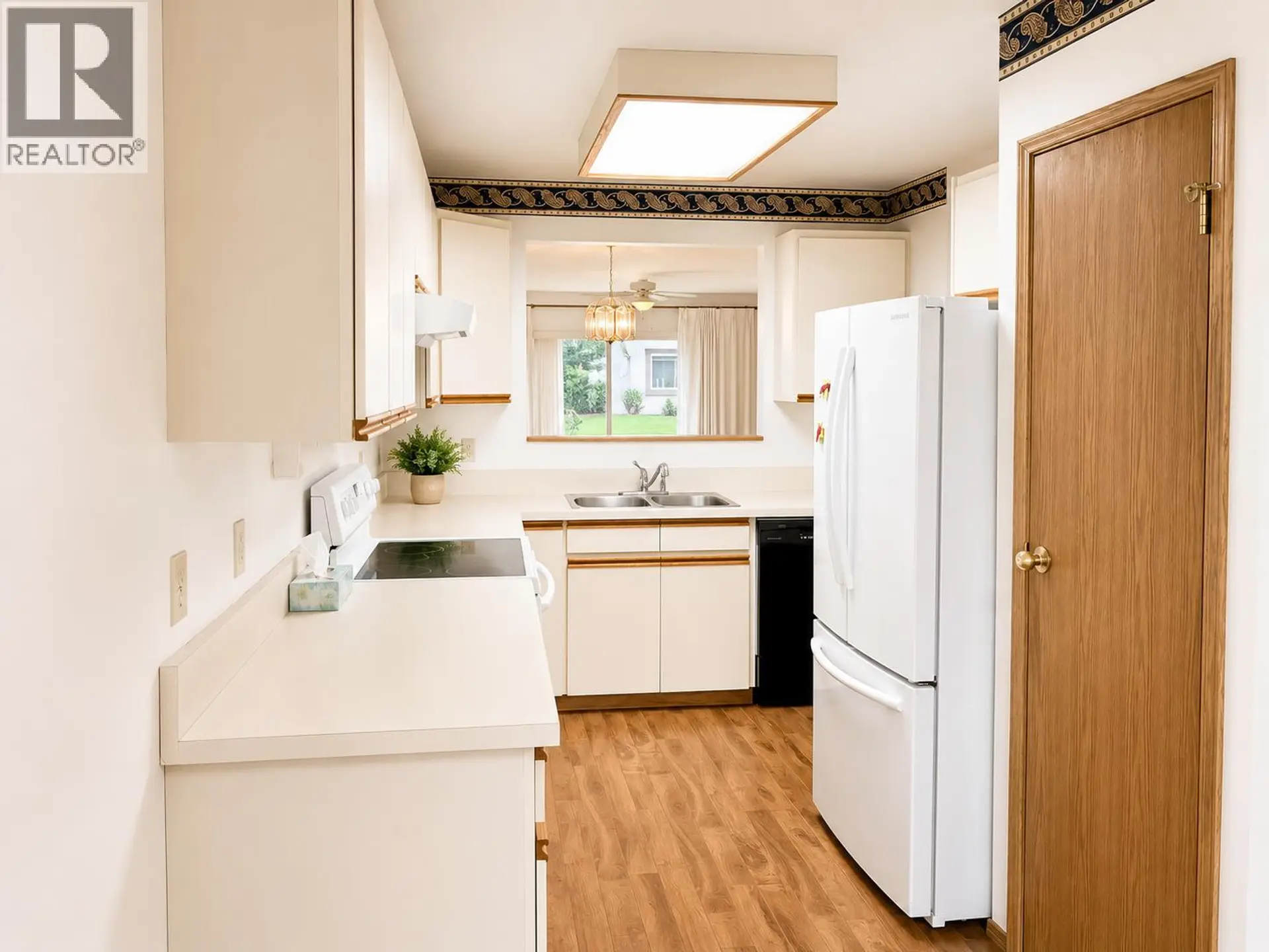 #2 815 11th Avenue - Image 3