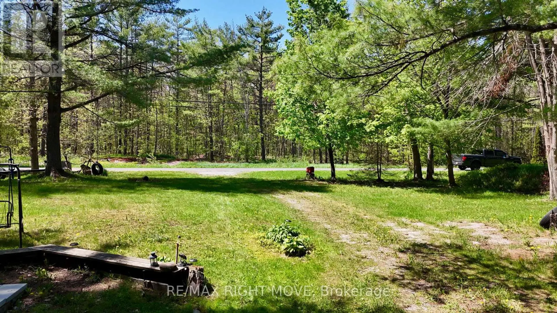 7785 OAKRIDGE DRIVE - Image 4