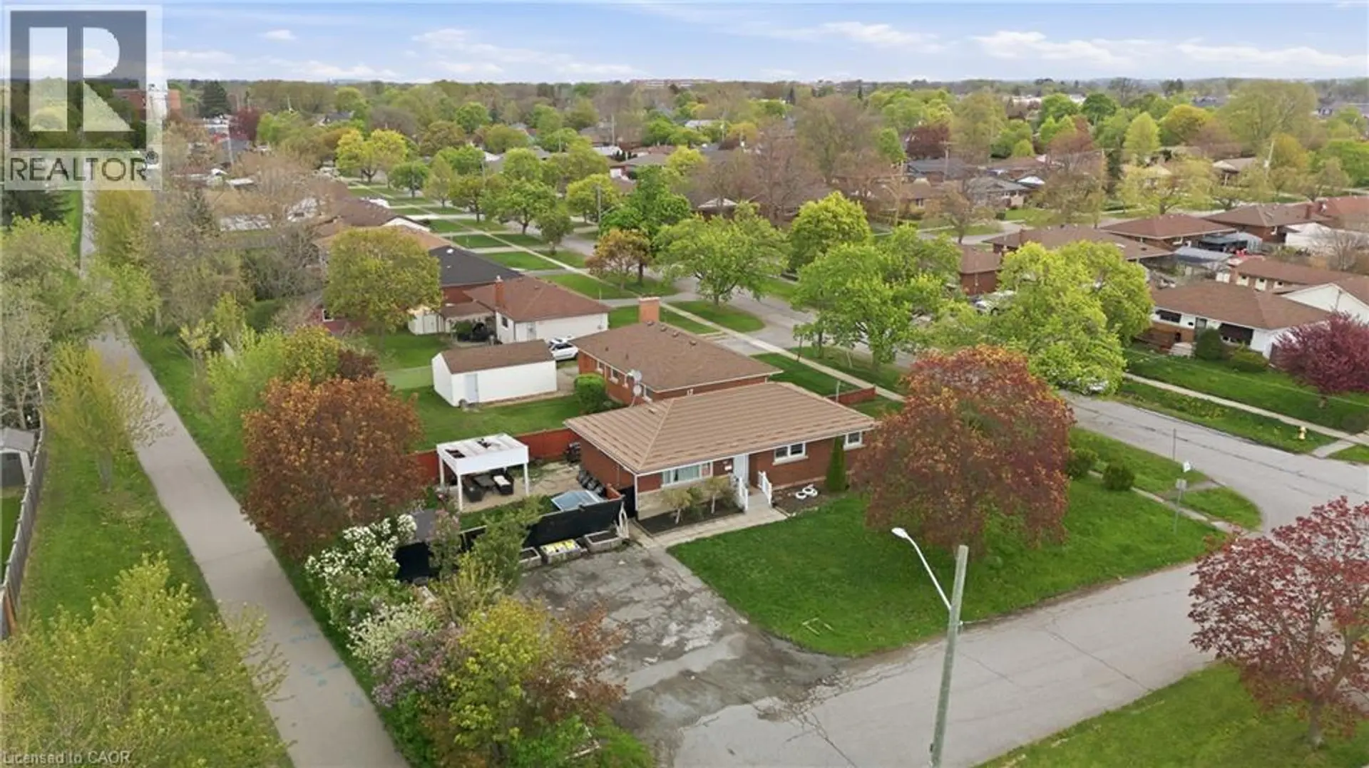42 SUNNYLEA Drive - Image 8