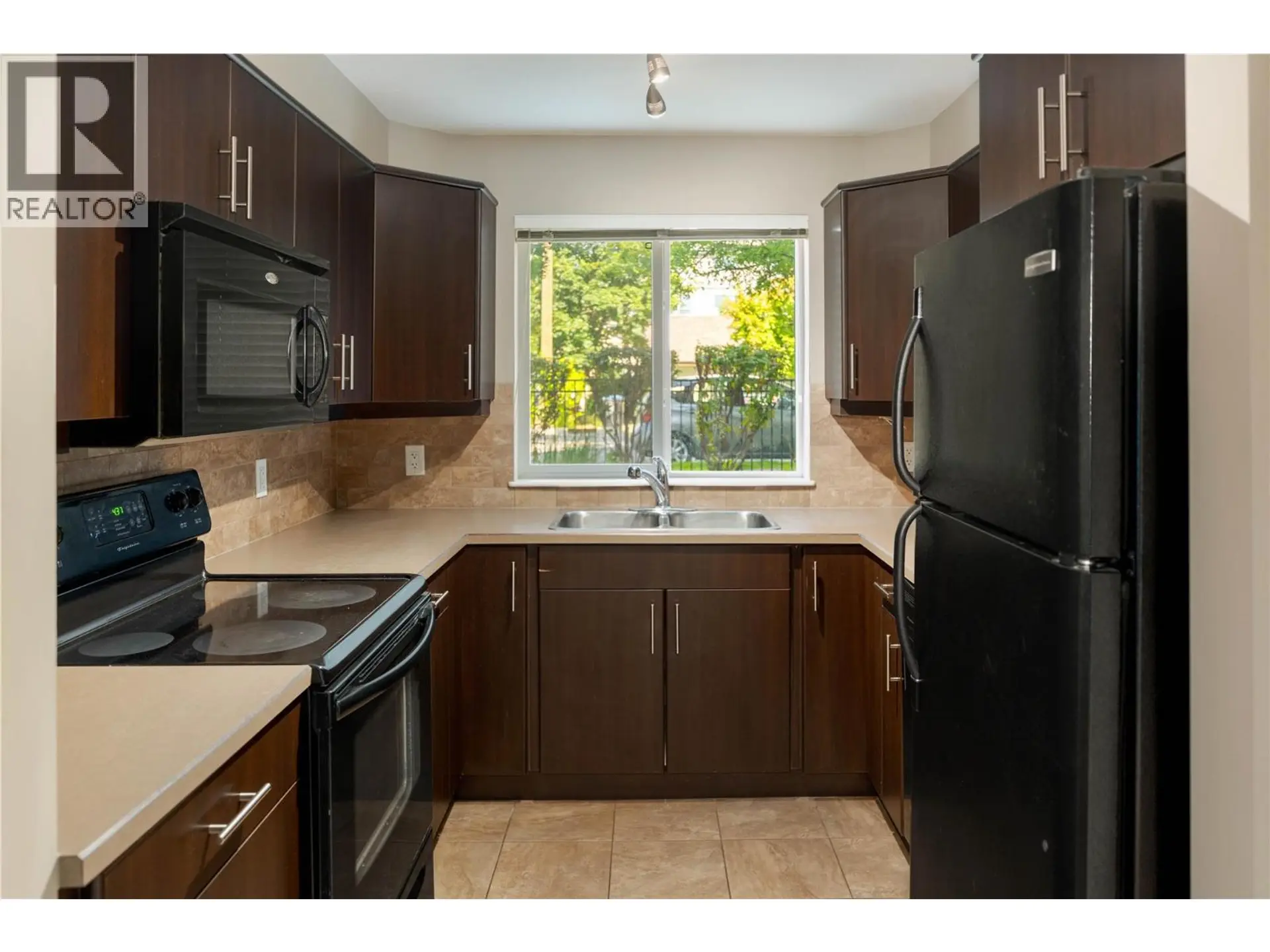 #1108 325 MCINTOSH Road - Image 2