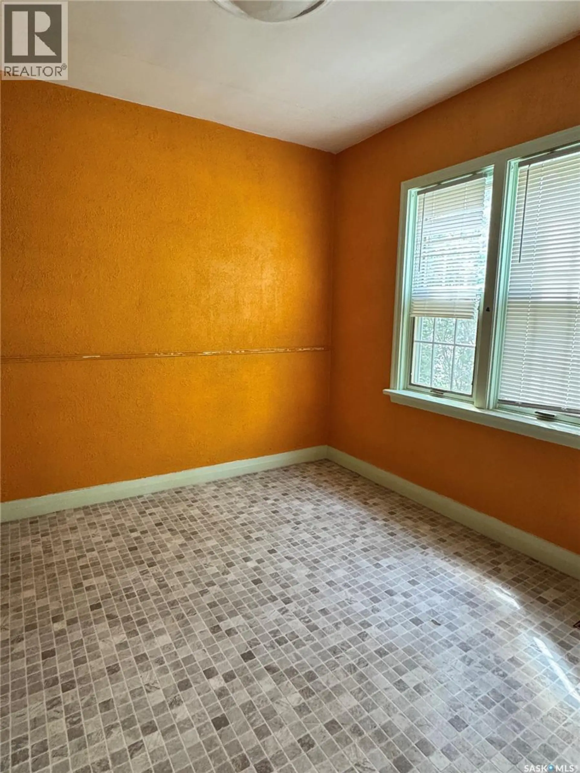 712 Broadway AVENUE - Image 7