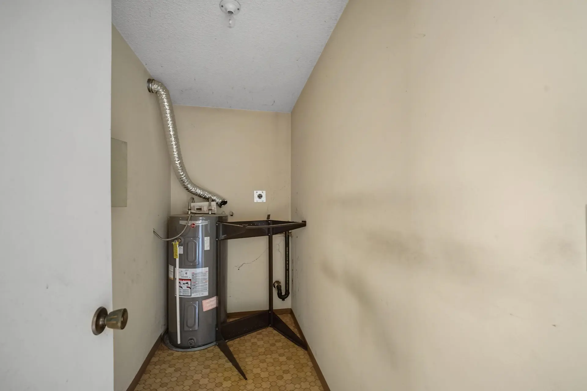 #310 9635 121 Street - Image 13