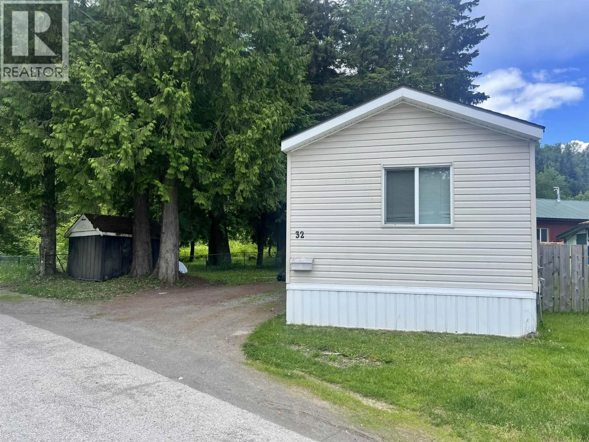 #32 4619 LOWRIE AVENUE - Image 3